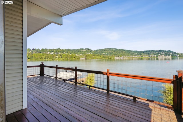 6901 SE Oaks Park Way Unit 1, Portland, OR 97202 - wooden terrace featuring a water view