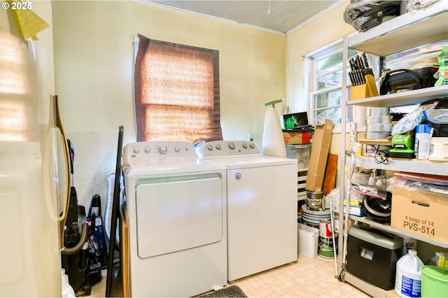33855 NE Blossom Dr, Scappoose, OR 97056 - laundry room featuring independent washer and dryer