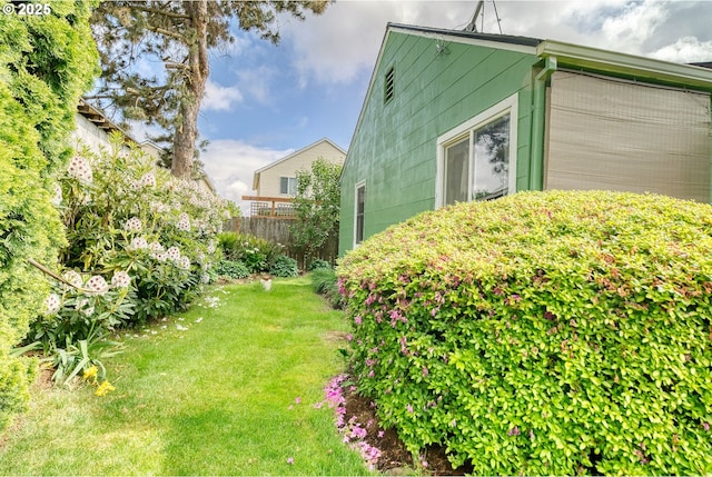 33855 NE Blossom Dr, Scappoose, OR 97056 - view of side of home