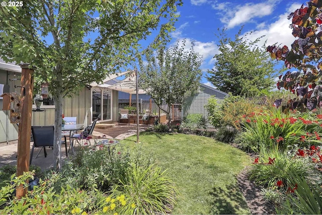 5986 Rombauer Rd, Eugene, OR 97402 - view of yard featuring a patio area