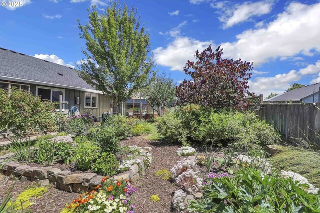 5986 Rombauer Rd, Eugene, OR 97402 - view of yard