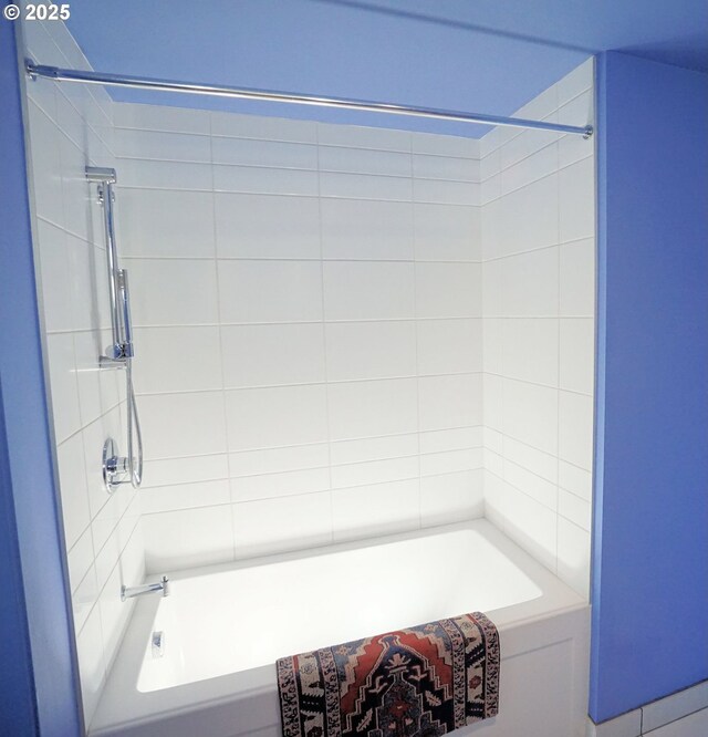 1260 NW Naito Pkwy Unit 604B, Portland, OR 97209 - full bathroom with tub / shower combination