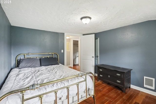 545 N St, Castle Rock, WA 98611 - bedroom with wood finished floors and baseboards