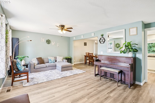 284 N 17th St, Saint Helens, OR 97051 - living area with wood finished floors and a ceiling fan