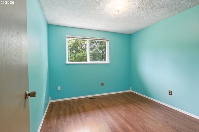 1481 SW 5th Pl, Gresham, OR 97080 - empty room with wood finished floors and a textured ceiling