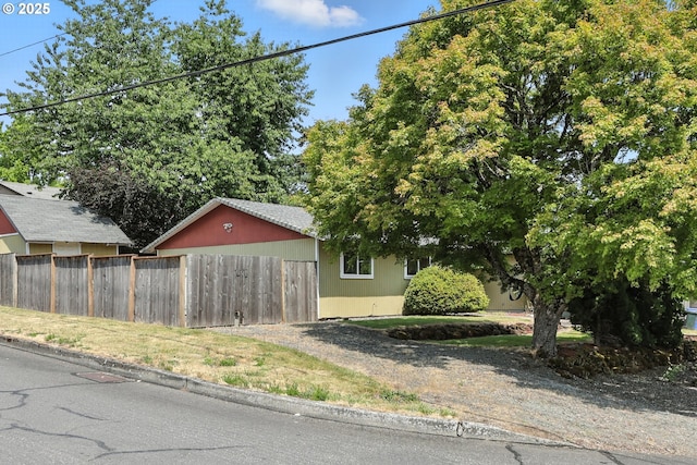 1481 SW 5th Pl, Gresham, OR 97080 - view of side of home with driveway