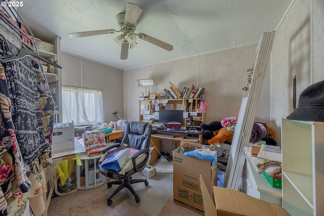 1446 N Collier St, Coquille, OR 97423 - carpeted office space featuring a ceiling fan