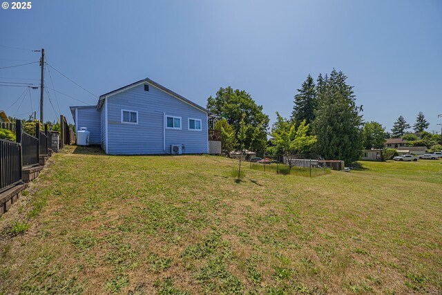 1446 N Collier St, Coquille, OR 97423 - view of yard
