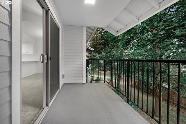86 Kingsgate Rd Unit D204, Lake Oswego, OR 97035 - view of balcony