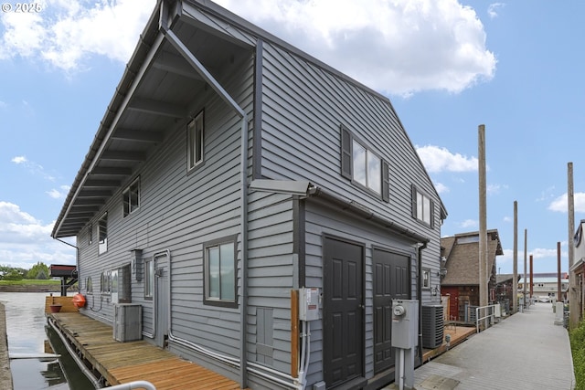 2039 N Jantzen Ave, Portland, OR 97217 - view of side of property with a water view and central AC