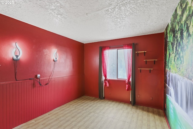 2039 N Jantzen Ave, Portland, OR 97217 - spare room featuring a textured ceiling