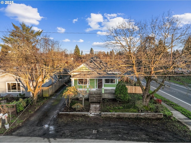 view of front of property