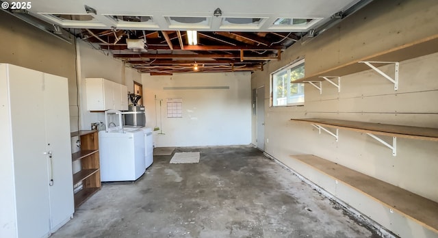 basement featuring washer and dryer