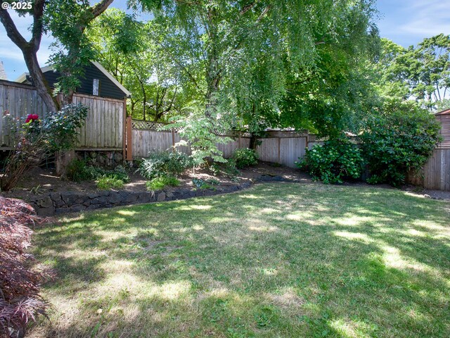 4214 NE Hassalo St, Portland, OR 97213 - view of fenced backyard