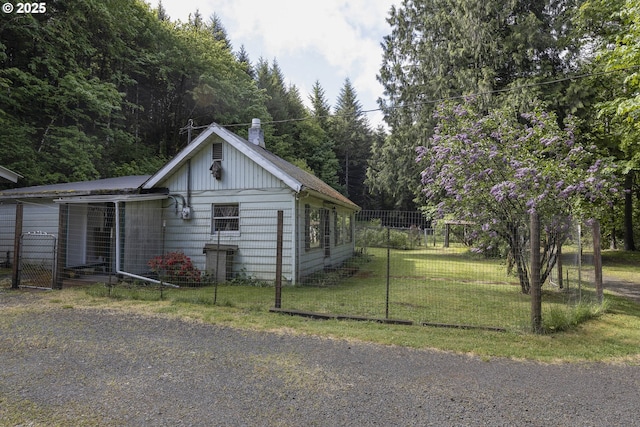 18570 Oakdale Rd, Dallas, OR 97338 - view of side of home featuring a chimney