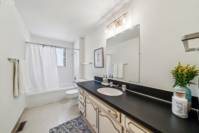 full bathroom featuring shower / bathtub combination with curtain, vanity, and toilet