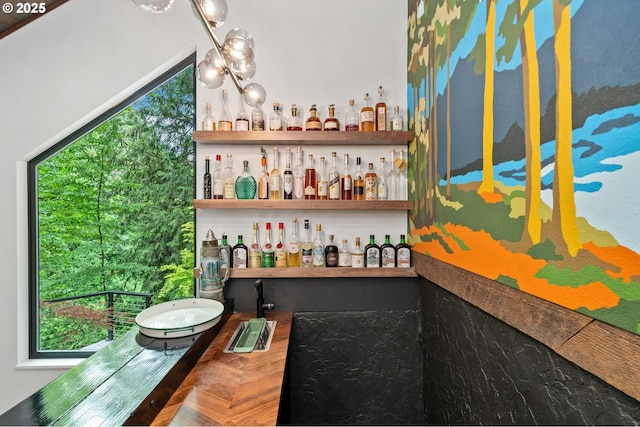 3777 Parkwood Way W, Linn, OR 97068 - view of indoor dry bar