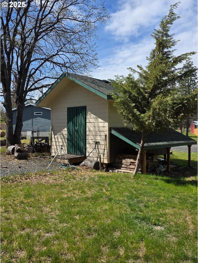 view of outdoor structure
