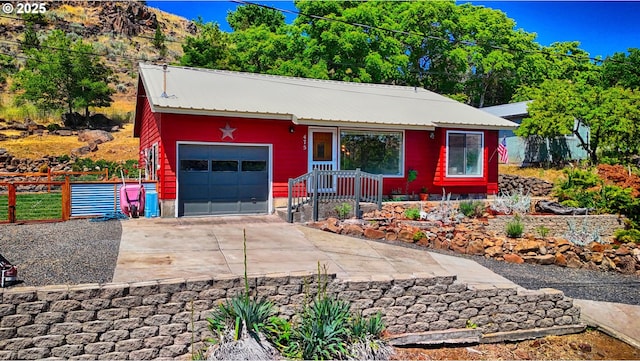475 Burnham Ave, Maupin, OR 97037 - single story home with driveway and metal roof