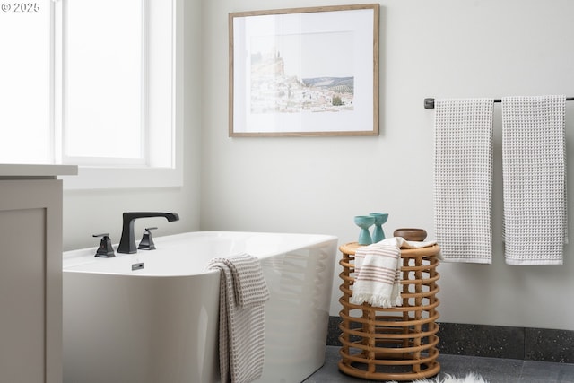 2901 NW 114th Ter, Portland, OR 97229 - full bath featuring a soaking tub