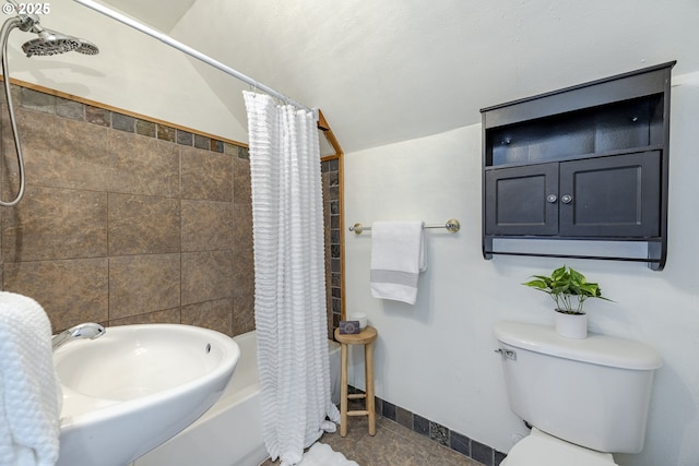 397 S 32nd St, Springfield, OR 97478 - full bathroom with shower / tub combo with curtain, baseboards, and toilet