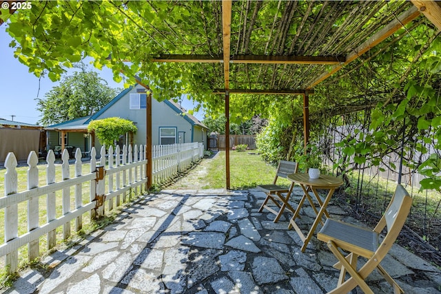 397 S 32nd St, Springfield, OR 97478 - view of patio
