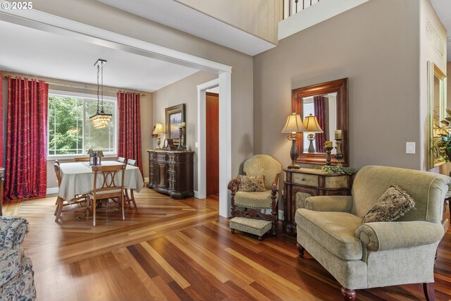 12919 NE 37th Ct, Vancouver, WA 98686 - dining space featuring wood finished floors and a chandelier