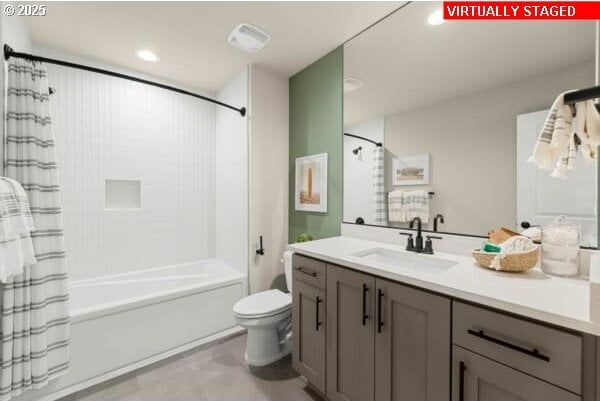 10494 SE Reverent Rd Unit 315, Happy Valley, OR 97086 - full bath featuring toilet, recessed lighting, shower / bath combo, and vanity
