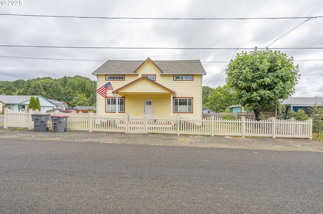 245 NE Balm St, Sheridan, OR 97378 - view of front of house featuring a fenced front yard