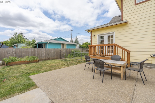 245 NE Balm St, Sheridan, OR 97378 - view of patio / terrace with outdoor dining area