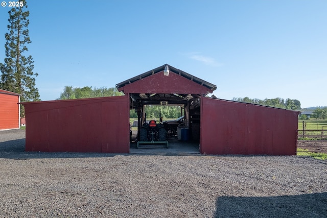 31501 Stoltz Hill Rd, Lebanon, OR 97355 - view of pole building featuring fence