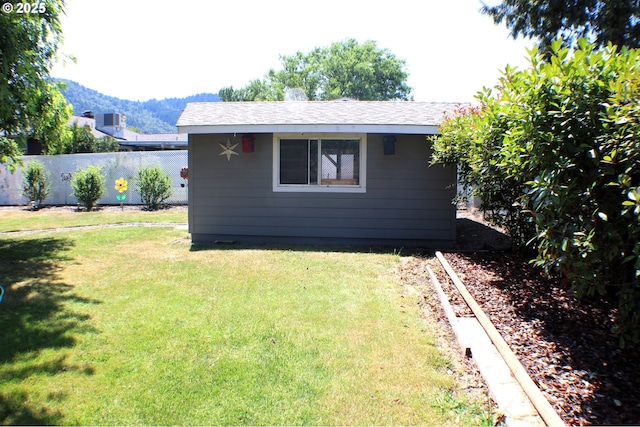 131 Mountain View Ave, Myrtle Creek, OR 97457 - view of yard featuring an outdoor structure and a mountain view