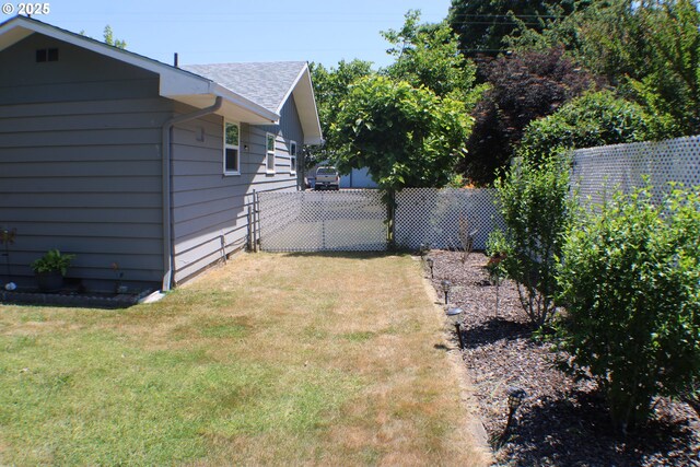 131 Mountain View Ave, Myrtle Creek, OR 97457 - view of yard