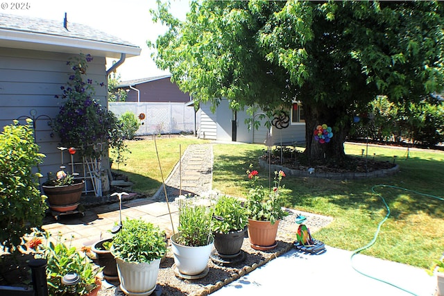 131 Mountain View Ave, Myrtle Creek, OR 97457 - view of yard featuring an outbuilding and a patio