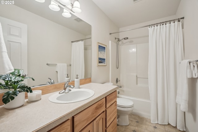 812 NW 13th Ave, Battle Ground, WA 98604 - bathroom with vanity, toilet, and shower / bath combo