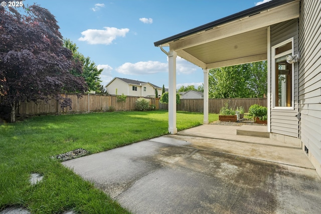 812 NW 13th Ave, Battle Ground, WA 98604 - view of yard with a patio