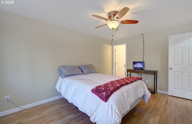10808 NE 92nd Cir, Vancouver, WA 98662 - bedroom featuring light wood-type flooring and a ceiling fan