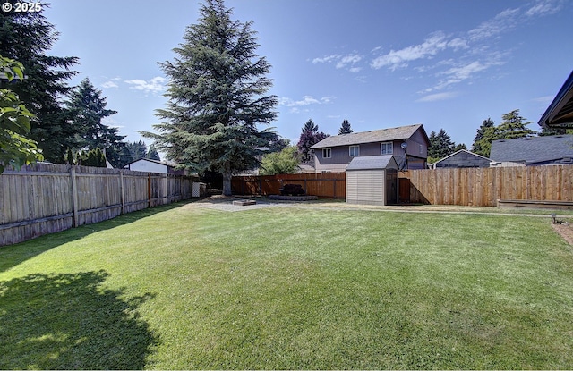 10808 NE 92nd Cir, Vancouver, WA 98662 - fenced backyard featuring a storage shed