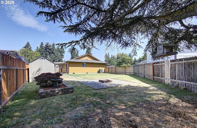 10808 NE 92nd Cir, Vancouver, WA 98662 - fenced backyard featuring an outdoor fire pit