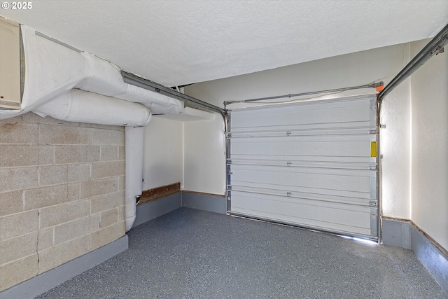 921 SE 168th Ave, Portland, OR 97233 - view of garage
