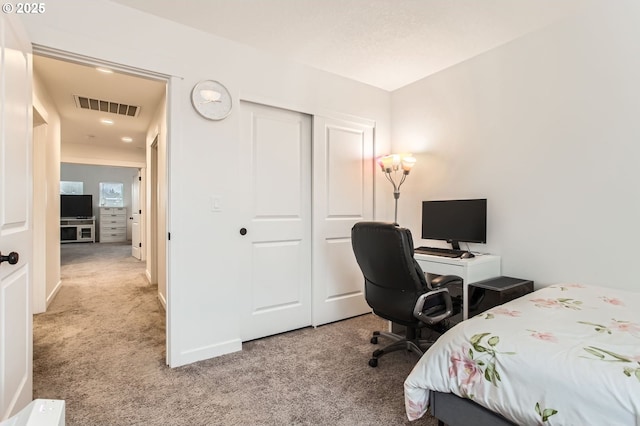 1319 S 29th Blvd, Cornelius, OR 97113 - carpeted bedroom with a closet, recessed lighting, and a desk