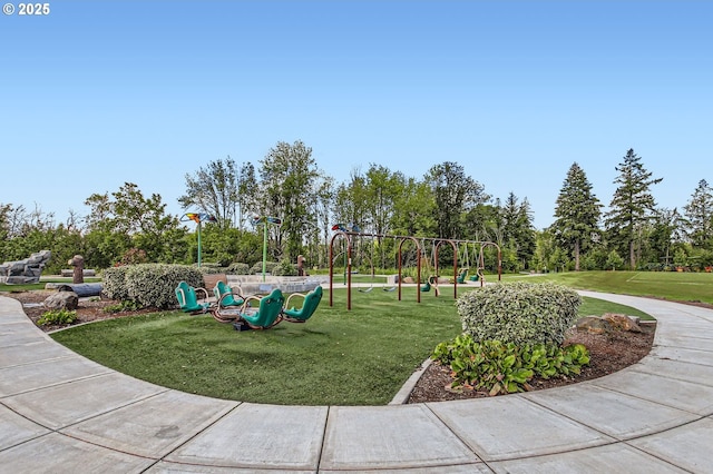 1319 S 29th Blvd, Cornelius, OR 97113 - view of community with a lawn