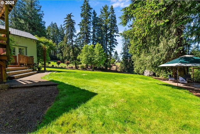 25465 S Beavercreek Rd, Beavercreek, OR 97004 - view of grassy yard with a deck and a patio area