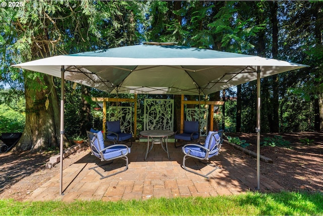 25465 S Beavercreek Rd, Beavercreek, OR 97004 - view of patio / terrace with a gazebo