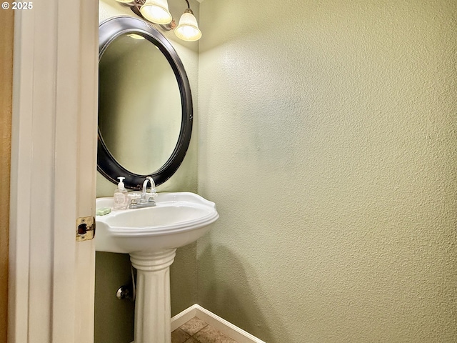2942 NW Watkins Ct, Camas, WA 98607 - bathroom featuring baseboards and tile patterned floors