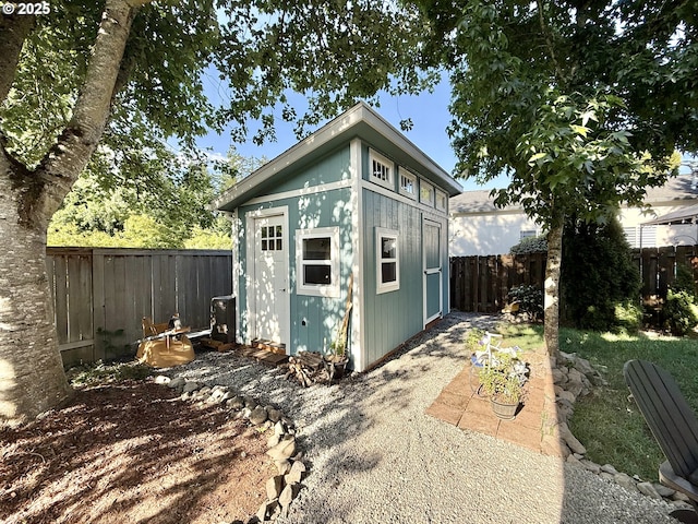 2942 NW Watkins Ct, Camas, WA 98607 - view of outdoor structure featuring a fenced backyard