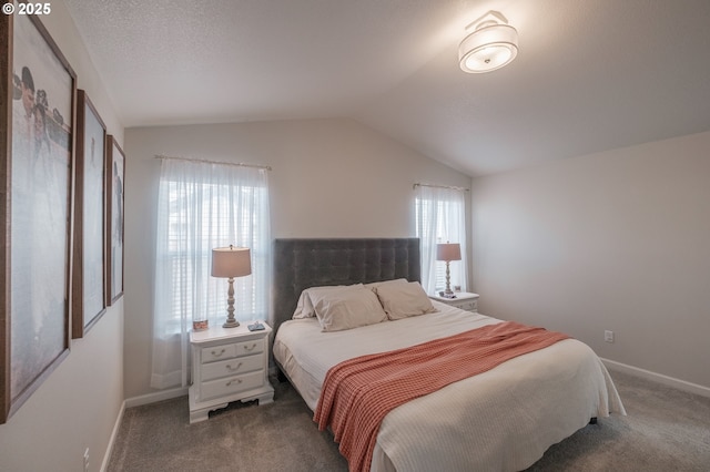 414 SE Ray St, Dallas, OR 97338 - carpeted bedroom featuring vaulted ceiling and baseboards