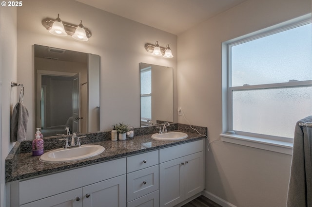 414 SE Ray St, Dallas, OR 97338 - full bath with a sink and double vanity