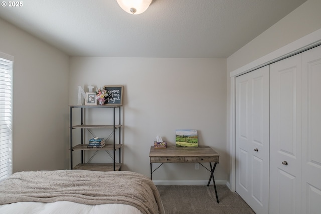 414 SE Ray St, Dallas, OR 97338 - bedroom featuring carpet floors, baseboards, and a closet