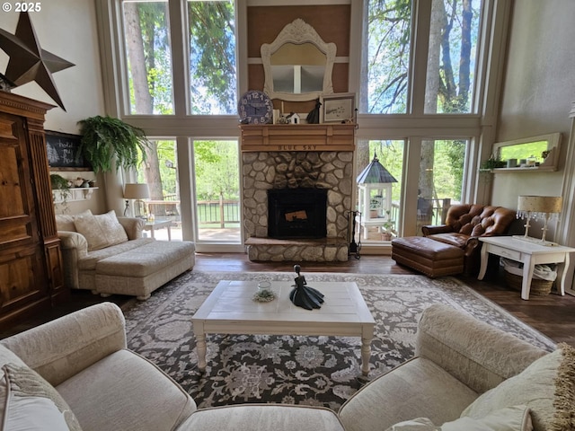 41485 Deerhorn Rd, Springfield, OR 97478 - kitchen with open floor plan, a chandelier, a peninsula, brown cabinetry, and light countertops